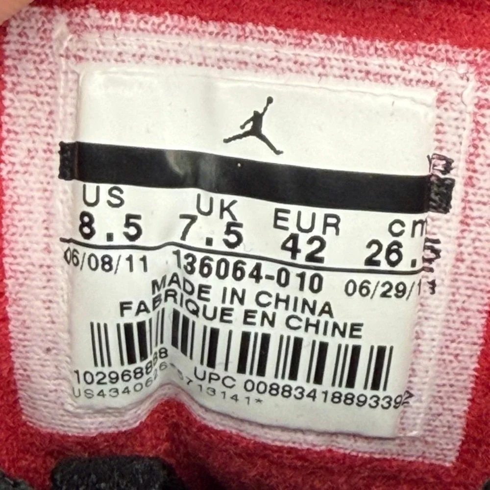 Jordan 3 Retro Black Cement Black/Varsity Red 136064-010 Size 8.5 10W
